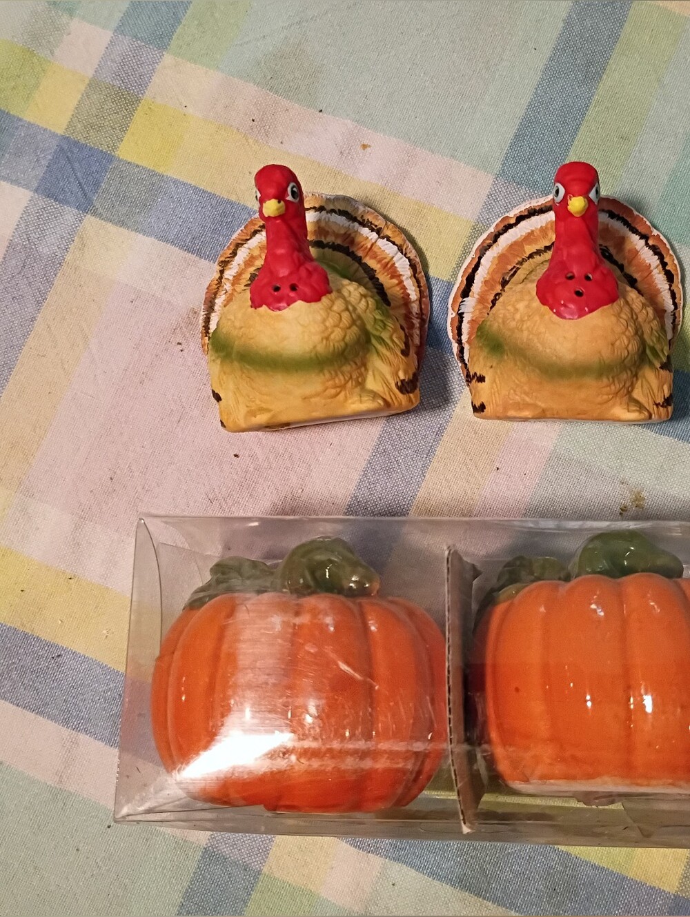 Festive  Pumpkin Salt & Pepper And Turkey Shakers Set